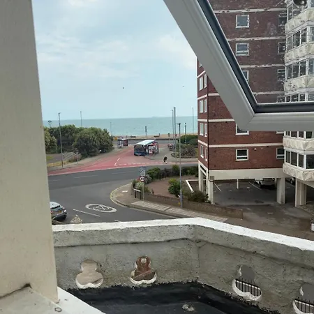 Inn By The Sea, Portsmouth, Parking Ev 22Kw Available-3